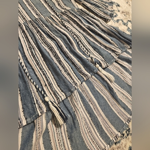 BLUE RAIN boho flowy bell sleeve top - Picture 5 of 6